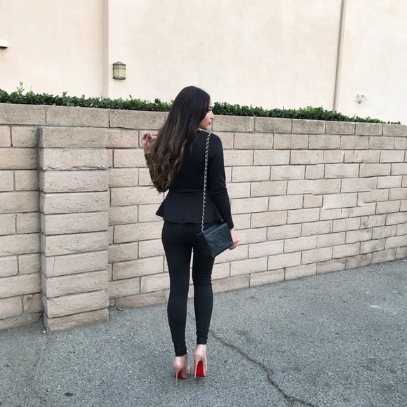 MEET YOUR SELLER💕 - Picture 4 of 8